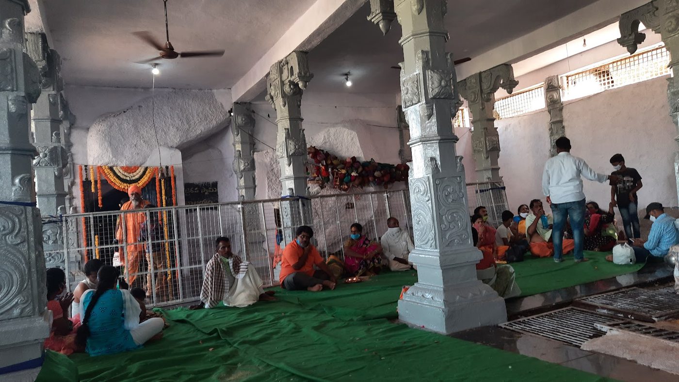 Devotees at the kshetram